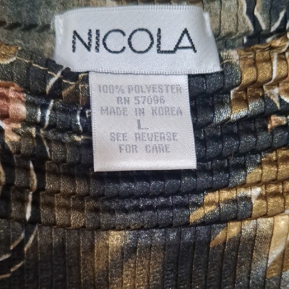 NICOLA Tan Ribbed Fitted Tank Top with Mandarin Collar - Picture 2 of 6